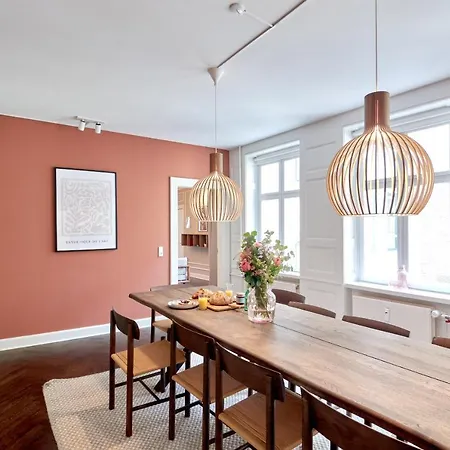 Lejlighed 220sqm Designer - Center - Private Balcony *