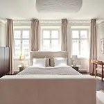 220sqm Designer - Center - Private Balcony *