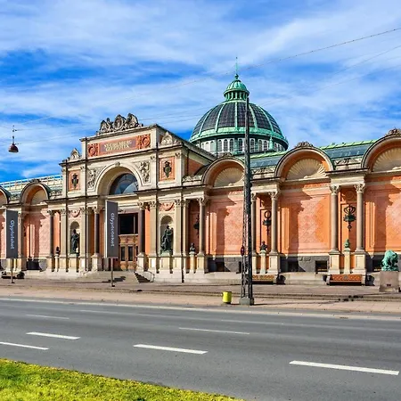 220sqm Designer - Center - Private Balcony Apartmán