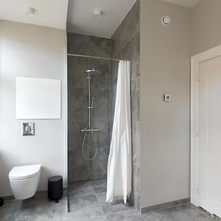 Apartment 220sqm Designer - Center - Private Balcony