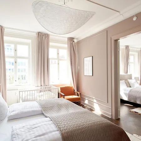 220sqm Designer - Center - Private Balcony Lejlighed *