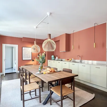 220sqm Designer - Center - Private Balcony