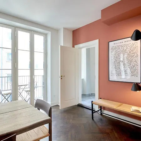 아파트 220sqm Designer - Center - Private Balcony *
