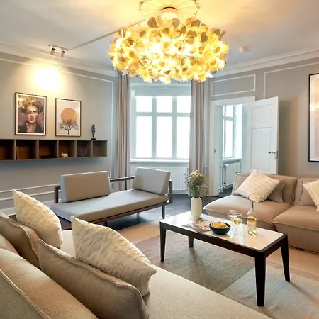 220sqm Designer - Center - Private Balcony