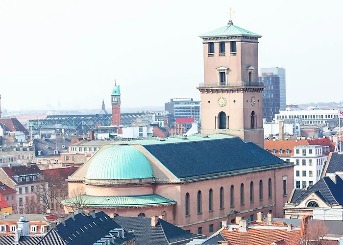 220sqm Designer - Center - Private Balcony