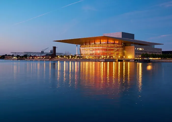 220sqm Designer - Center - Private Balcony Lejlighed *