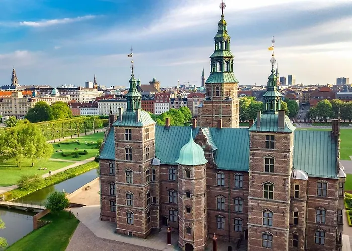 220sqm Designer - Center - Private Balcony København